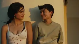 Backdrop to the movie "In the Summers" #760063