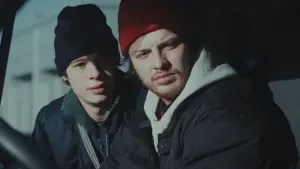 Backdrop to the movie "Meteors" #668181