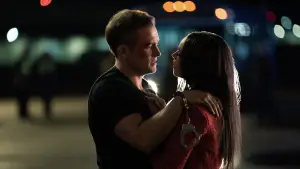 Backdrop to the movie "Carry-On" #779979