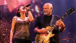 Backdrop to the movie "David Gilmour: Live at the Circus Maximus" #808447