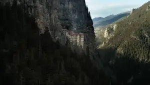 Backdrop to the movie "Kraven the Hunter" #567147