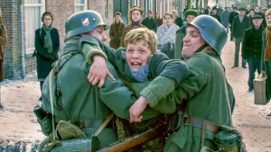 Backdrop to the movie "Winter in Wartime" #668681