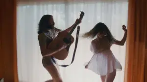 Backdrop to the movie "Almost Famous" #808361