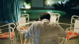 Backdrop to the movie "Dogtooth" #738649