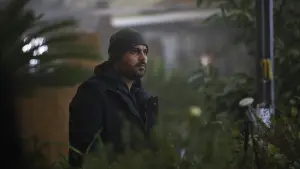 Backdrop to the movie "Security" #432253