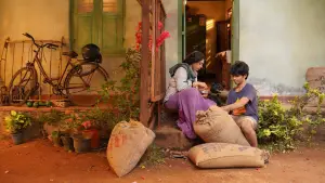 Backdrop to the movie "Thudarum" #719789