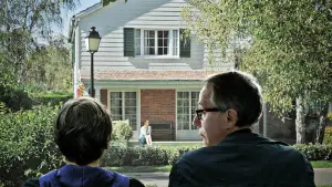 Backdrop to the movie "In the House" #805921