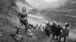 Backdrop to the movie "Cliffhanger" #614172