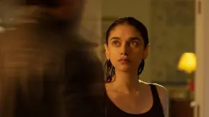 Backdrop to the movie "The Girl on the Train" #407626