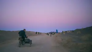 Backdrop to the movie "Black Dog" #600691