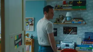 Backdrop to the movie "All of Us Strangers" #664525