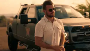 Backdrop to the movie "Desert Dawn" #621670