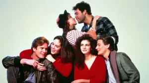 Backdrop to the movie "Mystic Pizza" #715148