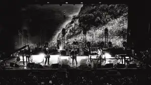 Backdrop to the movie "The Cure: The Show Of A Lost World (Troxy Live 2024)" #932190