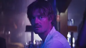 Backdrop to the movie "Islands" #537660