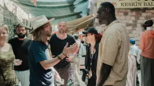 Backdrop to the movie "The Strangers