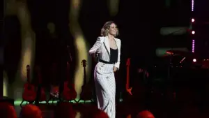 Backdrop to the movie "La fête de la chanson française - 20 ans d