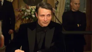 Backdrop to the movie "Casino Royale" #573342