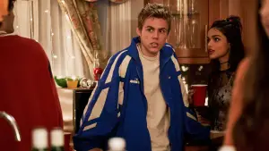 Backdrop to the movie "Y2K" #604466