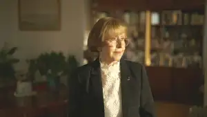 Backdrop to the movie "L