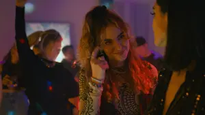 Backdrop to the movie "Early Birds" #413870