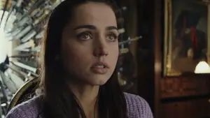 Backdrop to the movie "Knives Out" #561296