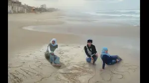 Backdrop to the movie "I Shall Not Hate" #788383