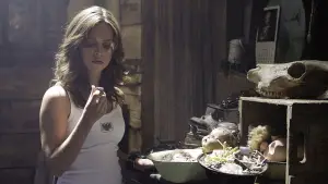 Backdrop to the movie "Wrong Turn" #610045