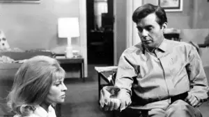 Backdrop to the movie "Darling" #692945