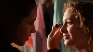 Backdrop to the movie "A Bright Sun" #459986