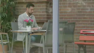 Backdrop to the movie "Wir waren in der AfD - Aussteiger berichten" #352896