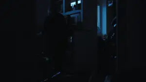 Backdrop to the movie "Henri" #802568