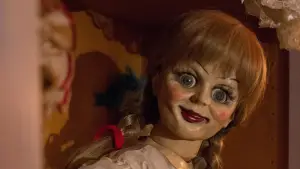 Backdrop to the movie "Annabelle" #593843