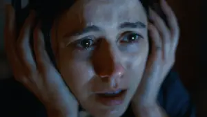 Backdrop to the movie "undertone" #762628