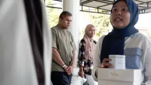 Backdrop to the movie "Hafiz & Friends: We Were Always Meant to Be Here" #546003