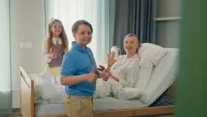 Backdrop to the movie "Victoria Must Go" #706982