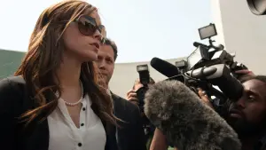 Backdrop to the movie "The Bling Ring" #379979