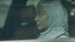 Backdrop to the movie "La Tahzan: Cinta, Dosa, Luka..." #672882