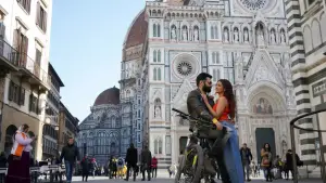 Backdrop to the movie "Red" #715560