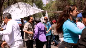 Backdrop to the movie "Al Ritmo Allegretto" #489150