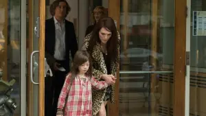 Backdrop to the movie "What Maisie Knew" #240981