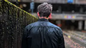 Backdrop to the movie "Fifth Mission" #775999