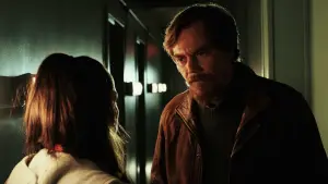 Backdrop to the movie "Knives Out" #561218