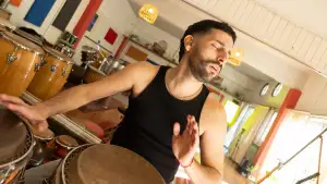 Backdrop to the movie "The Touch" #795165