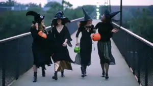 Backdrop to the movie "Speak" #710520