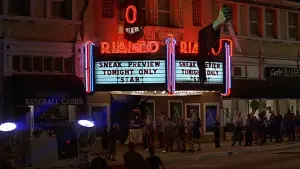 Backdrop to the movie "Scream 2" #372115