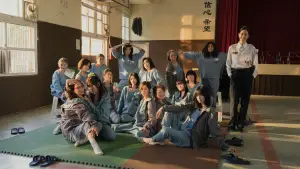 Backdrop to the movie "Sunshine Women