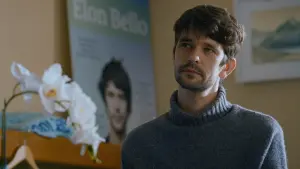 Backdrop to the movie "Bad Behaviour" #352241