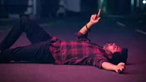 Backdrop to the movie "Kiss" #668983