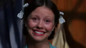 Backdrop to the movie "Pearl" #642047